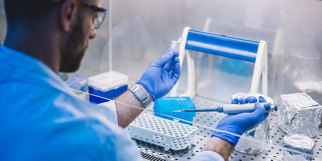 DNA Sample Collection for Paternity Testing: Blood Sample vs Buccal Swab